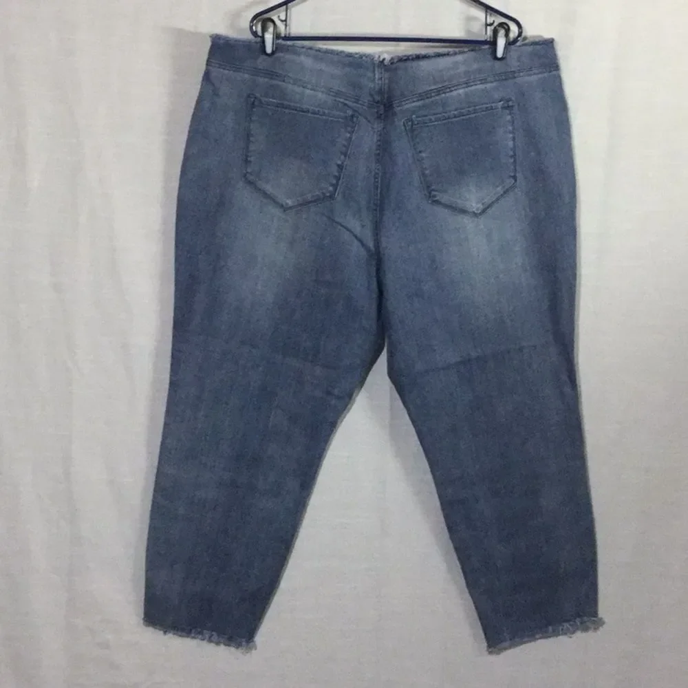 MINE Stretch Light Denim Capris Ripped Look - Picture 2 of 5
